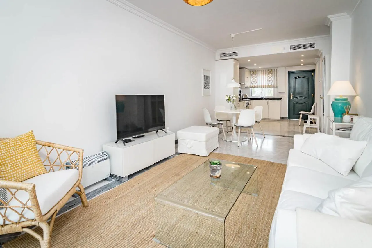Contemporary 2Br Apt With Terrace In Nueva Andalucia 'The Golf Valley' Apartment Marbella