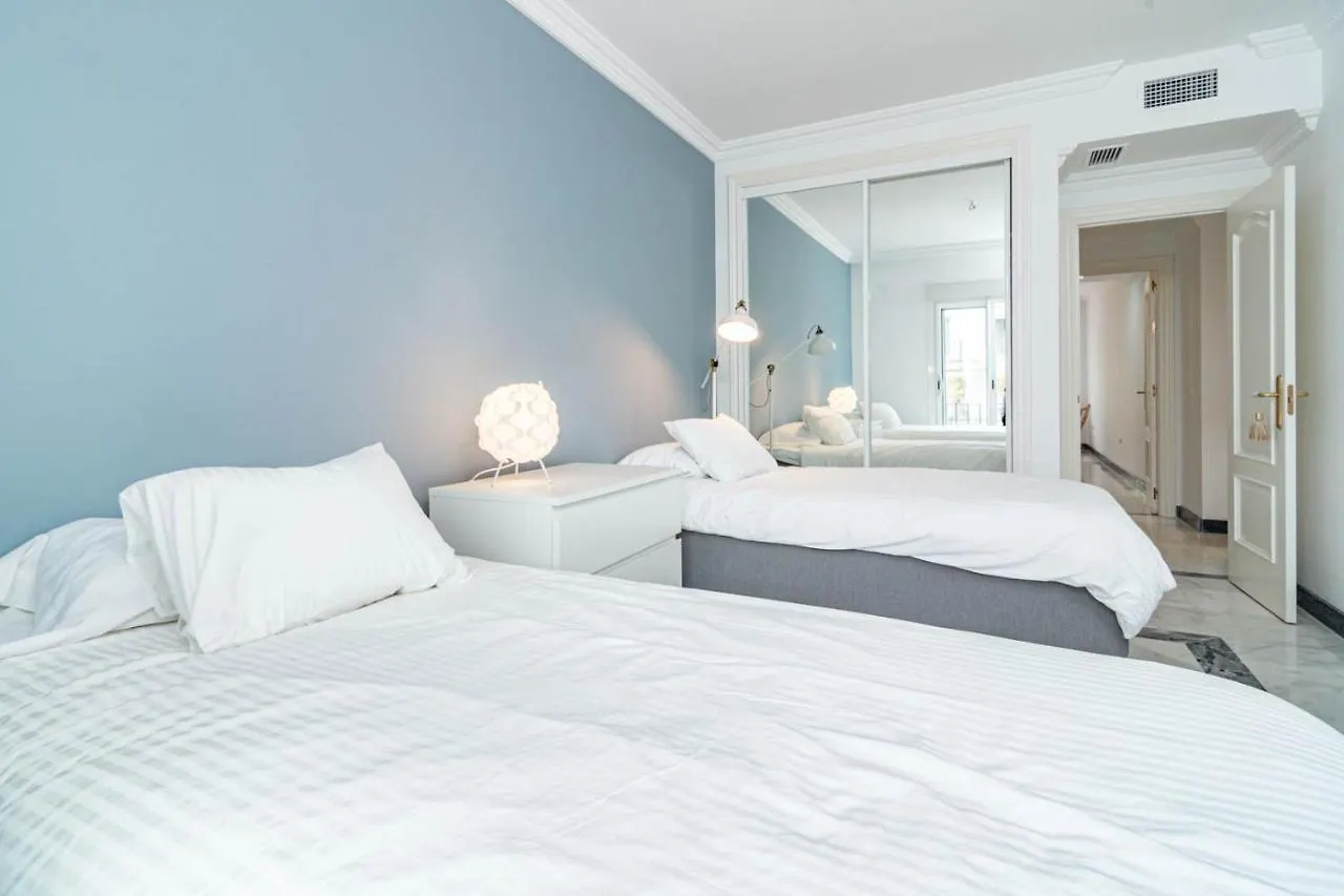 Contemporary 2Br Apt With Terrace In Nueva Andalucia 'The Golf Valley' Apartment Marbella