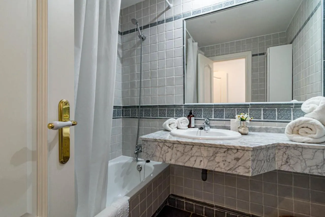Contemporary 2Br Apt With Terrace In Nueva Andalucia 'The Golf Valley' Apartment Marbella