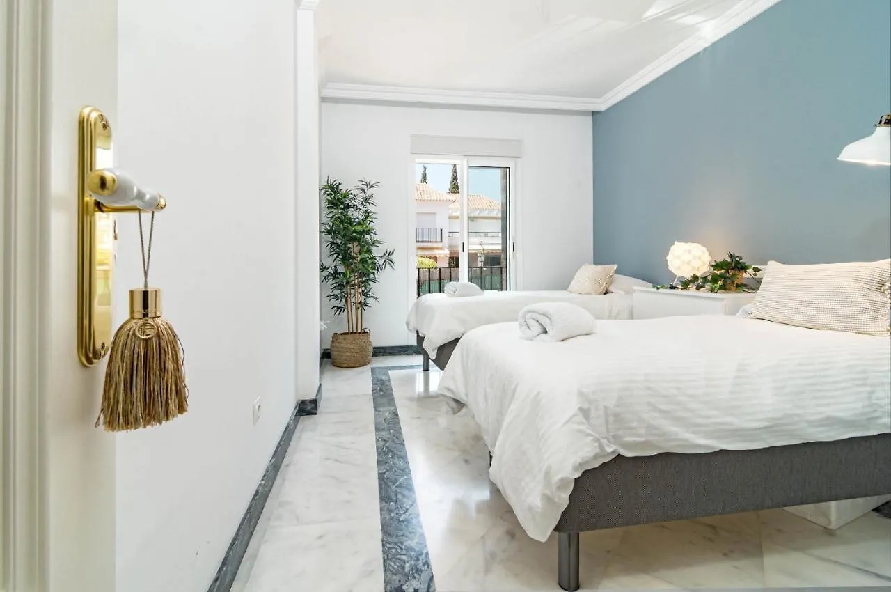 Contemporary 2Br Apt With Terrace In Nueva Andalucia 'The Golf Valley' Apartment Marbella