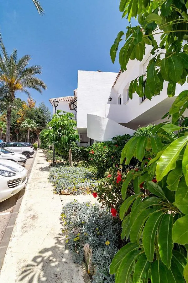 Contemporary 2Br Apt With Terrace In Nueva Andalucia 'The Golf Valley' Apartment Marbella
