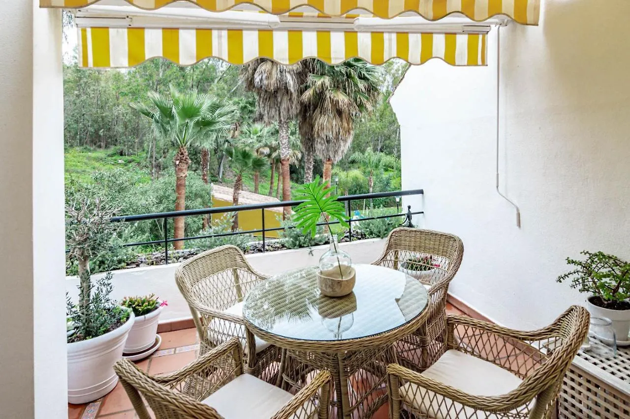 Appartement Contemporary 2Br Apt With Terrace In Nueva Andalucia 'The Golf Valley' à Marbellac Espagne